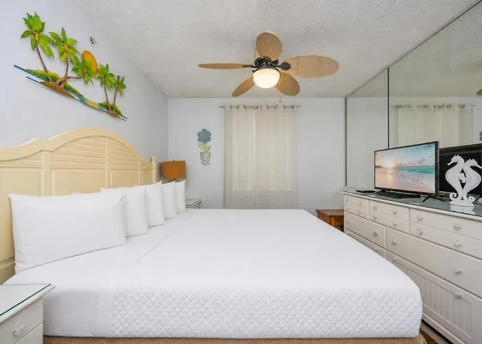 Royal Palms 1107